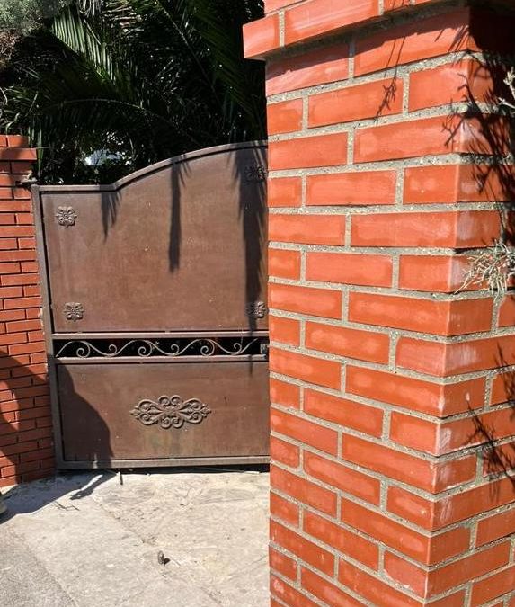 Six-Fours – Construction d’un portail traditionnel